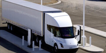 特斯拉或在准备将电动卡车推向欧洲市场 已在招聘充电产品销售人员