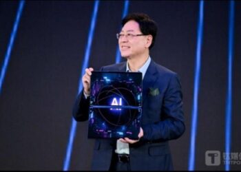 杨元庆：AI绝对没有泡沫，市场需求不仅没有饱和，还会继续高速增长