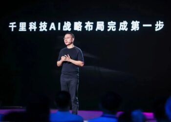 印奇「中年」突围