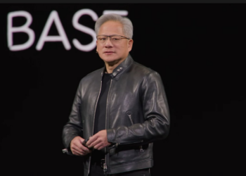 英伟达GTC 2026:黄仁勋预判万亿营收,一键「养虾」卡位底层基建