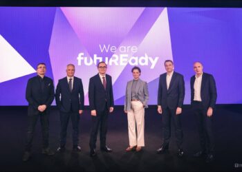 雷诺futuREady战略背后：欧洲车企开始接受新规则