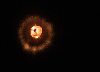 美以打击伊朗油库 油价牵动欧美「神经」