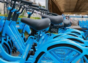 哈啰推变速车，被逼到墙角的自救