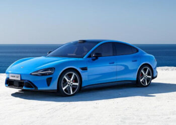 小米汽车在为进入欧洲做准备 已招募特斯拉中欧交付运营高管