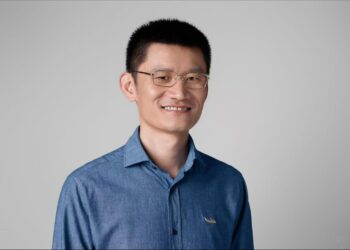 完全体线控底盘上车，智能汽车开始争夺「身体控制权」