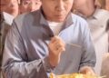 雷军现身江苏盐城：一路逛吃打卡 品尝特色鱼汤面、鸡蛋饼
