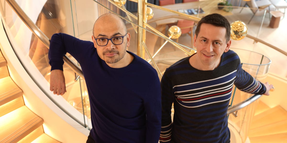 John Jumper与Demis Hassabis合影
