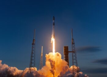 SpaceX" 星落" 返回舱完成首飞：近地轨道可携带1吨货物