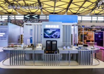 维信诺的边界实验：当OLED大厂决定走进ChinaJoy
