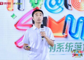 行业模型不是通用模型缩小版，百望王志伟谈财税大模型落地产业实景